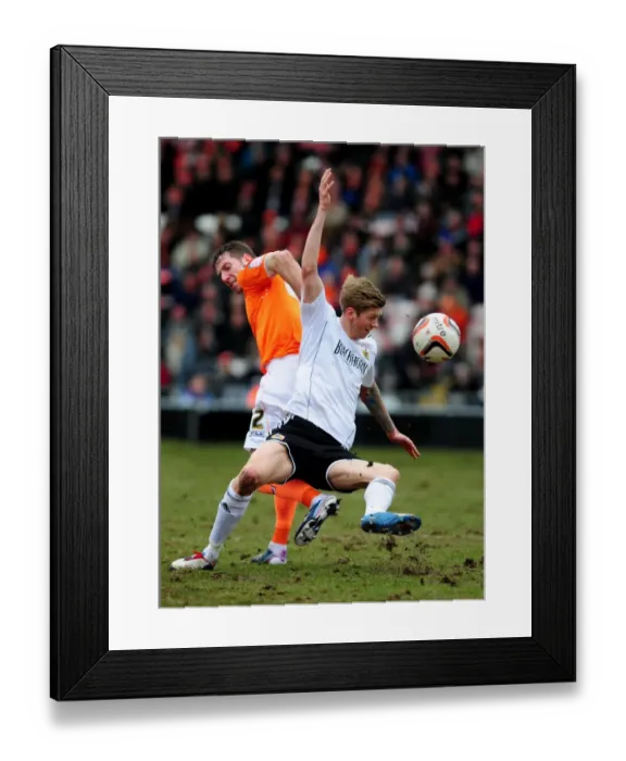 Framed Print : Intense Rivalry: Jon Stead vs Kirk Broadfoot Clash in Npower Championship, 2013 Framed Print : Intense Rivalry: Jon Stead vs Kirk Broadfoot Clash in Npower Championship, 2013