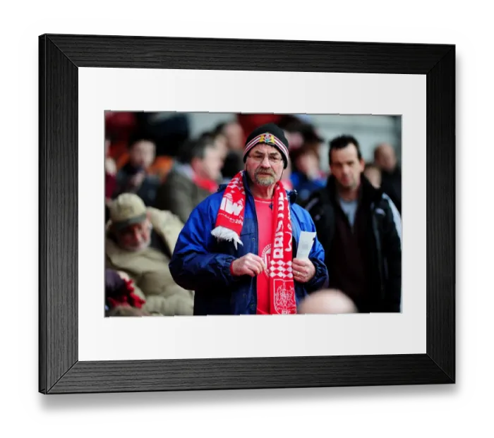 Framed Print : Bristol City Fan's Passionate Support at Blackpool vs. Bristol City, Npower Championship (2013) Framed Print : Bristol City Fan's Passionate Support at Blackpool vs. Bristol City, Npower Championship (2013)