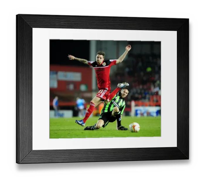 Framed Print : Intense Clash: Paul Anderson vs Matthew Upson - Bristol City vs Brighton & Hove Albion, Npower Championship