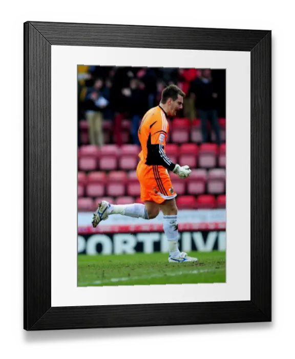 Framed Print : Double Trouble: Heaton and Davies Goal Celebration Secures Bristol City's Lead Against Middlesbrough, March 2013 Framed Print : Double Trouble: Heaton and Davies Goal Celebration Secures Bristol City's Lead Against Middlesbrough, March 2013