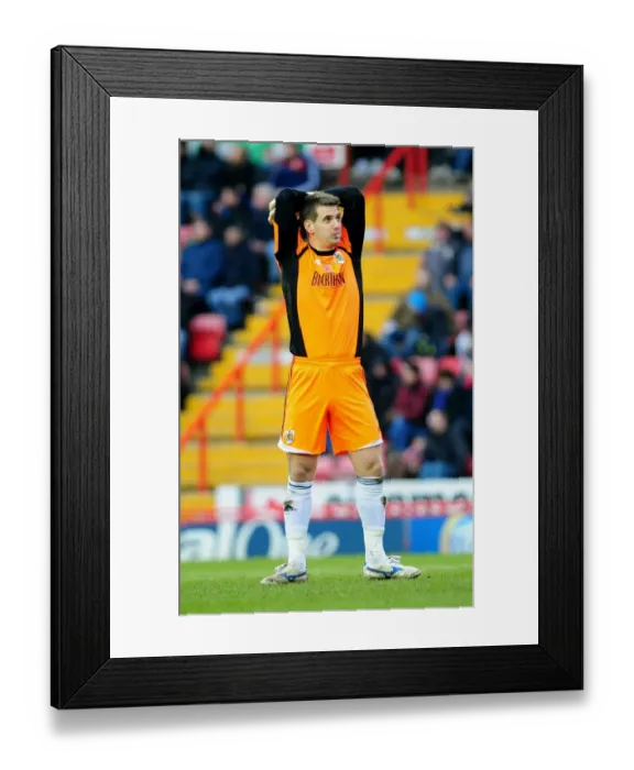 Framed Print : Bristol City FC: Tom Heaton's Reaction to Middlesbrough Miss at Ashton Gate (09-03-2013)