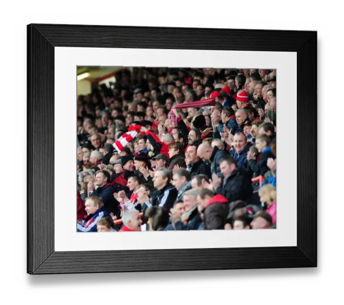 Framed Print : Bristol City Fans in Full Throat: Npower Championship Showdown against Middlesbrough at Ashton Gate (09 / 03 / 2013) Framed Print : Bristol City Fans in Full Throat: Npower Championship Showdown against Middlesbrough at Ashton Gate (09 / 03 / 2013)