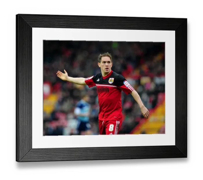 Framed Print : Neil Kilkenny in Action: Bristol City vs. Middlesbrough, Npower Championship 2013 Framed Print : Neil Kilkenny in Action: Bristol City vs. Middlesbrough, Npower Championship 2013