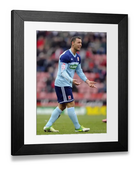 Framed Print : Bristol City vs Middlesbrough: Scott McDonald Faces Off Framed Print : Bristol City vs Middlesbrough: Scott McDonald Faces Off