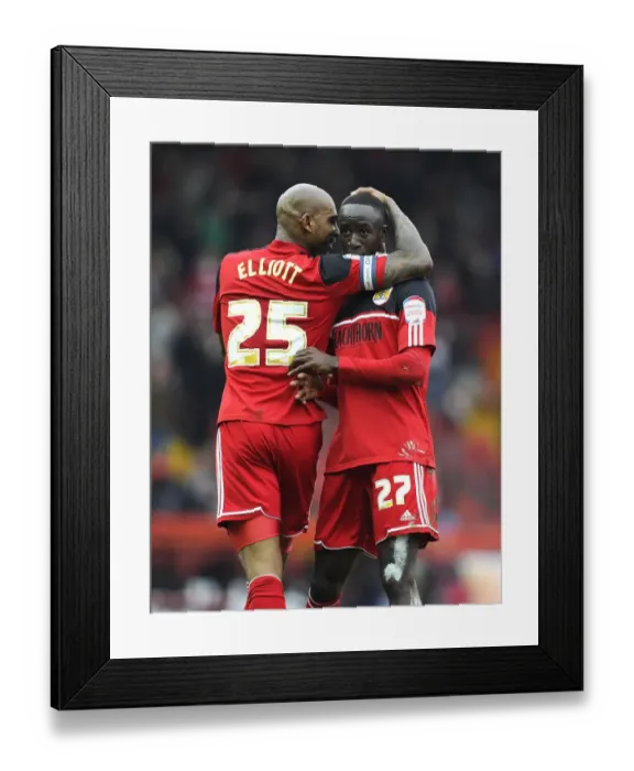 Framed Print : Adomah and Elliott in Euphoric Goal Celebration: Bristol City vs Middlesbrough (09-03-2013)