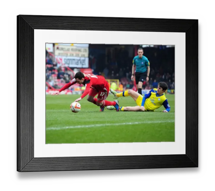 Framed Print : Bristol City vs Sheffield Wednesday: Greg Cunningham Foul by Kieran Lee Framed Print : Bristol City vs Sheffield Wednesday: Greg Cunningham Foul by Kieran Lee
