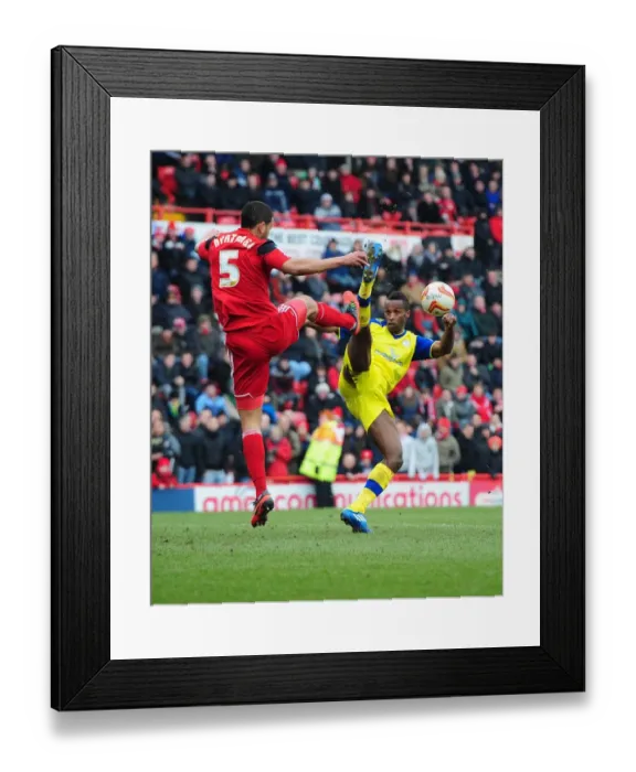 Framed Print : Npower Championship Clash: Bristol City vs Sheffield Wednesday at Ashton Gate - April 1, 2013 Framed Print : Npower Championship Clash: Bristol City vs Sheffield Wednesday at Ashton Gate - April 1, 2013