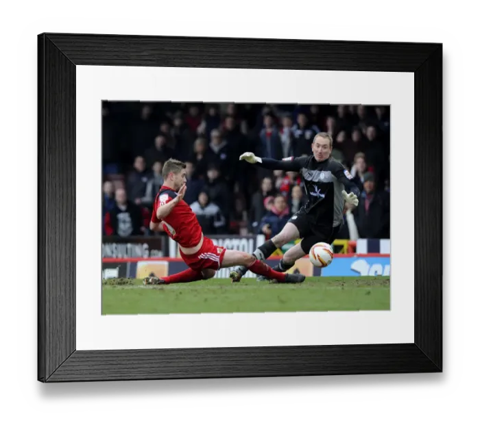 Framed Print : Steven Davies Last-Minute Goal Attempt vs. Sheffield Wednesday, Npower Championship (Bristol City V Sheffield Wednesday) Framed Print : Steven Davies Last-Minute Goal Attempt vs. Sheffield Wednesday, Npower Championship (Bristol City V Sheffield Wednesday)