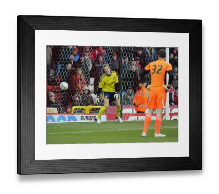 Framed Print : Bristol City vs Sheffield Wednesday Npower Championship Clash at Ashton Gate - April 1, 2013 Framed Print : Bristol City vs Sheffield Wednesday Npower Championship Clash at Ashton Gate - April 1, 2013