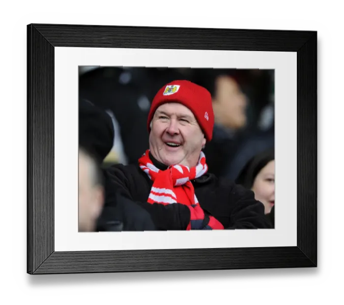 Framed Print : Intense Moment at Ashton Gate: Bristol City vs Sheffield Wednesday, Npower Championship (01 / 04 / 2013) Framed Print : Intense Moment at Ashton Gate: Bristol City vs Sheffield Wednesday, Npower Championship (01 / 04 / 2013)