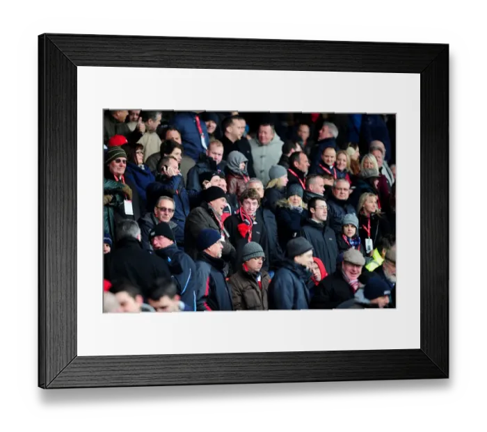 Framed Print : Passionate Bristol City Fans Pack Ashton Gate for Npower Championship Clash against Sheffield Wednesday Framed Print : Passionate Bristol City Fans Pack Ashton Gate for Npower Championship Clash against Sheffield Wednesday