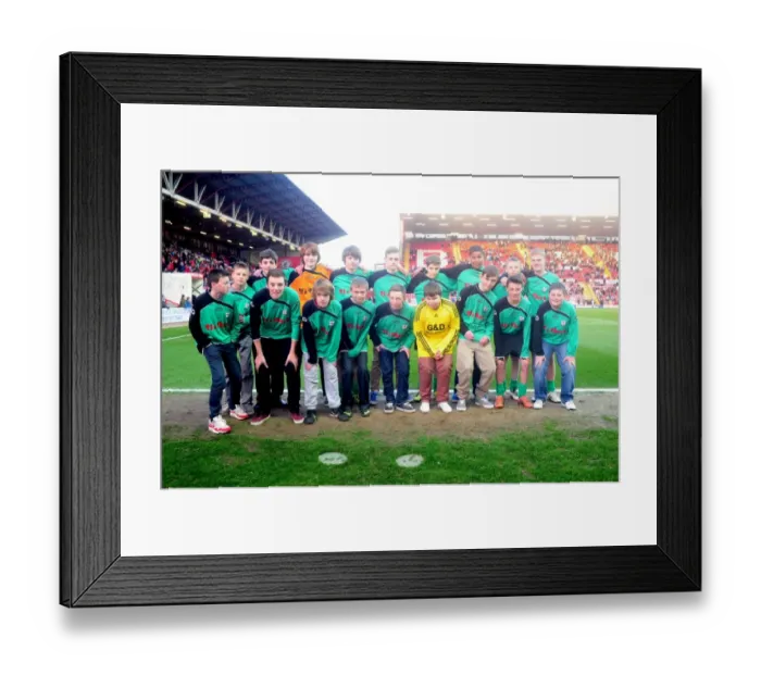 Framed Print : Flagbearers Clash: Bristol City vs Birmingham City, Npower Championship (16 / 04 / 2013) Framed Print : Flagbearers Clash: Bristol City vs Birmingham City, Npower Championship (16 / 04 / 2013)