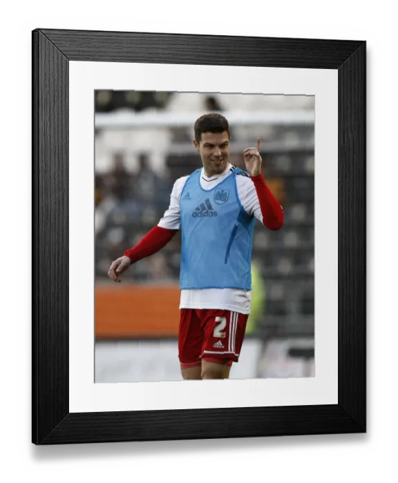 Framed Print : Bristol City's Richard Foster in Action against Hull City - Championship Clash, 2013 Framed Print : Bristol City's Richard Foster in Action against Hull City - Championship Clash, 2013
