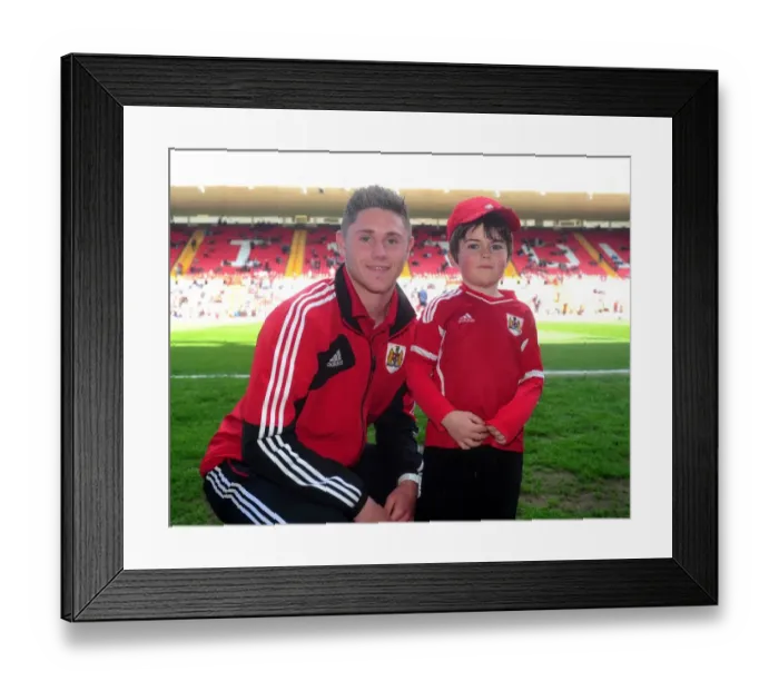 Framed Print : Wes Burns Epic Header: The Game-Winning Goal for Bristol City Against Huddersfield Town (April 2013) Framed Print : Wes Burns Epic Header: The Game-Winning Goal for Bristol City Against Huddersfield Town (April 2013)