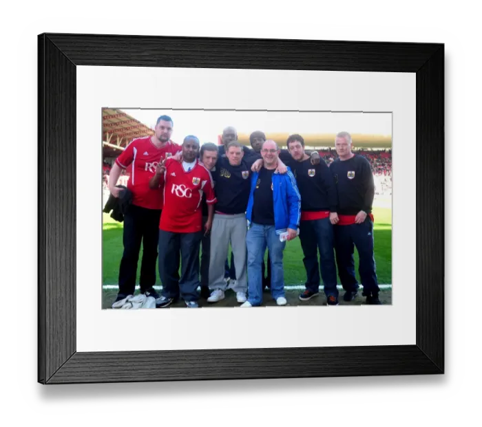 Framed Print : Bristol City vs Huddersfield Town Rivalry: Npower Championship Clash at Ashton Gate, 2013 Framed Print : Bristol City vs Huddersfield Town Rivalry: Npower Championship Clash at Ashton Gate, 2013