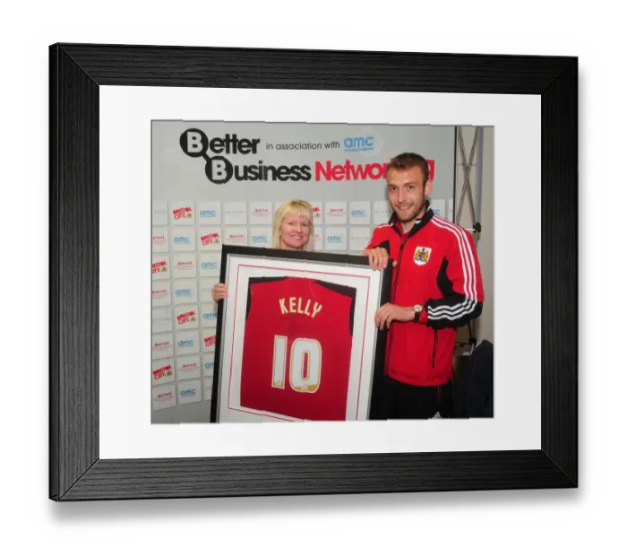 Framed Print : Bristol City's Liam Kelly in Action during Bristol City vs Huddersfield Town, Npower Championship, April 2013 Framed Print : Bristol City's Liam Kelly in Action during Bristol City vs Huddersfield Town, Npower Championship, April 2013