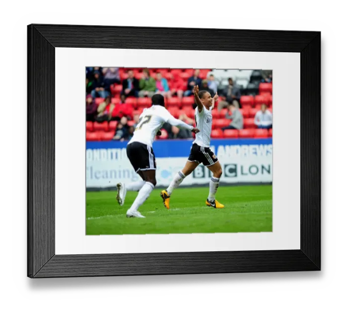 Framed Print : Bobby Reid's Dramatic Goal: Npower Championship Clash Between Charlton Athletic and Bristol City (04 / 05 / 2013)