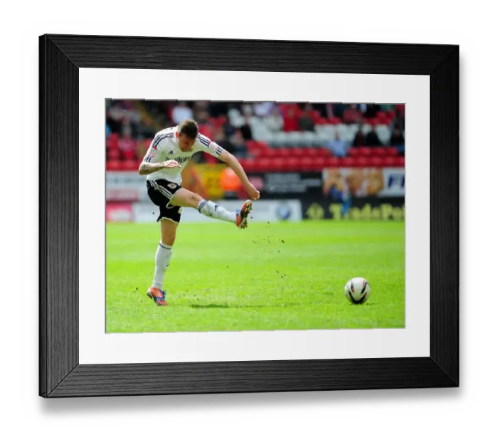 Framed Print : Bristol City's Paul Anderson Shoots at The Valley during Charlton Athletic vs. Bristol City Npower Championship Match, May 2013