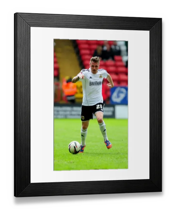 Framed Print : Determined Paul Anderson: Charlton Athletic vs. Bristol City, Npower Championship 2013 Framed Print : Determined Paul Anderson: Charlton Athletic vs. Bristol City, Npower Championship 2013