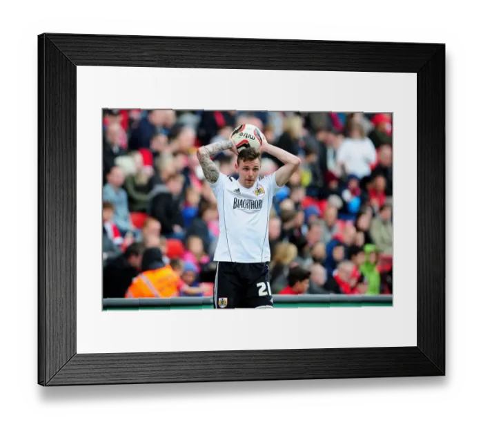 Framed Print : Determined Paul Anderson Lights Up Charlton Athletic vs. Bristol City Npower Championship Clash, 2013