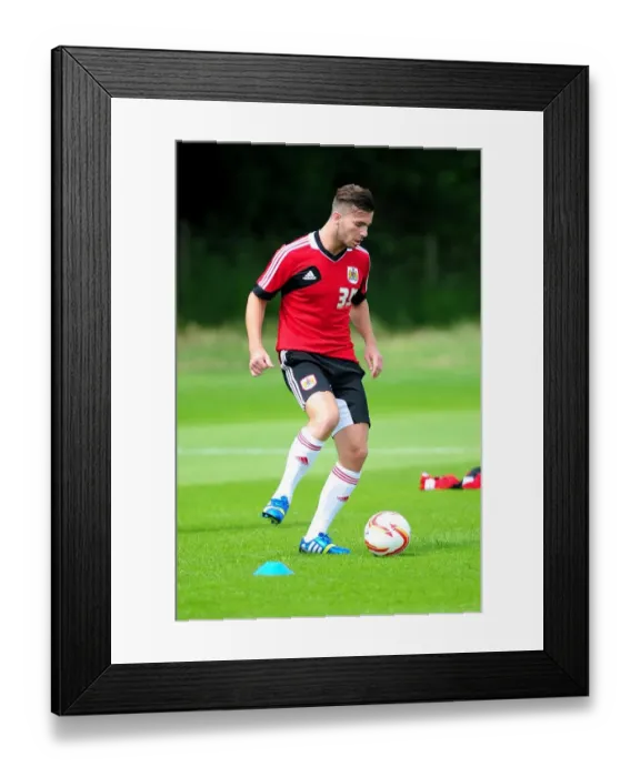 Framed Print : Bristol City's New Signing Mitch Brundle in Pre-Season Training