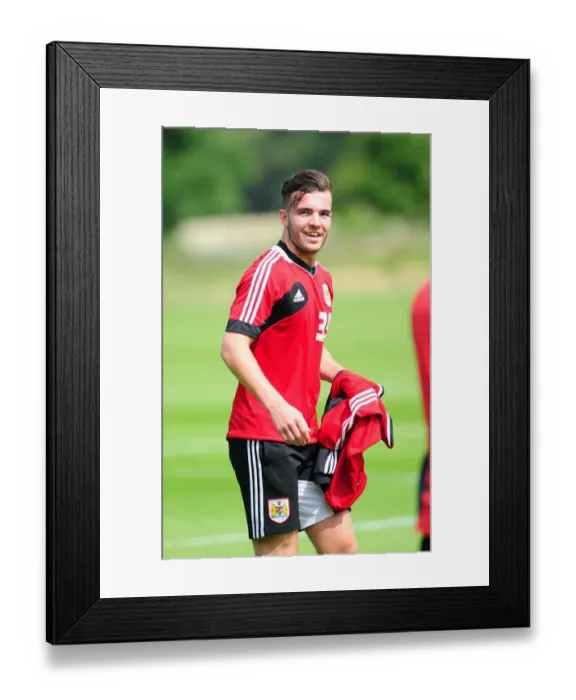 Framed Print : Bristol City's New Recruit Mitch Brundle Gears Up for Npower League One Season in Pre-Season Training Framed Print : Bristol City's New Recruit Mitch Brundle Gears Up for Npower League One Season in Pre-Season Training