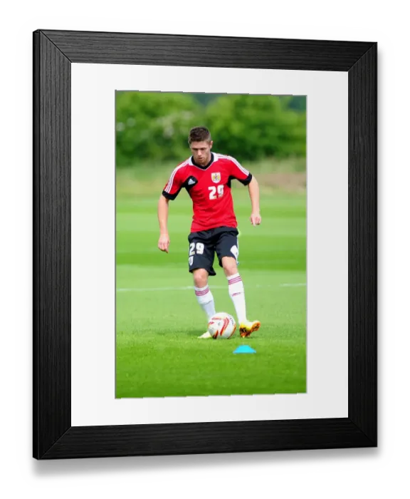 Framed Print : Bristol City FC: Wes Burns at Pre-Season Training (June 2013) Framed Print : Bristol City FC: Wes Burns at Pre-Season Training (June 2013)