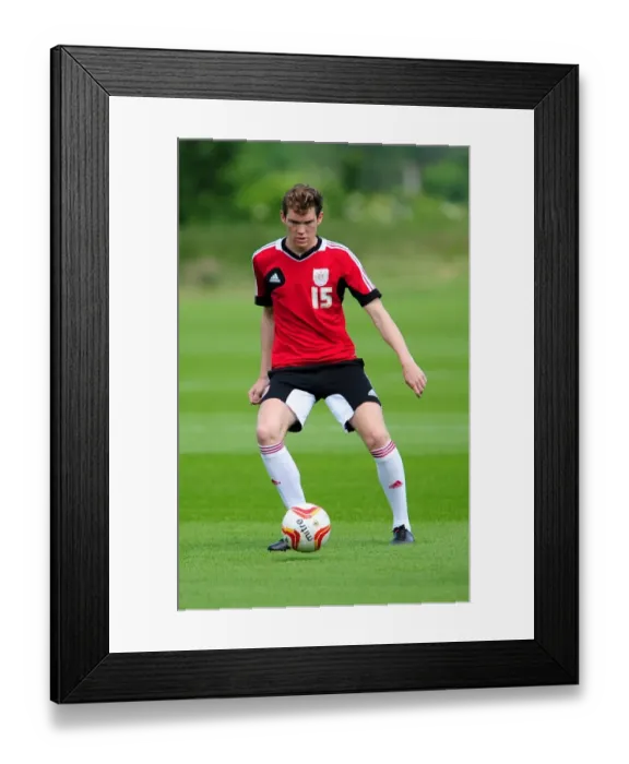Framed Print : Bristol City FC: Luke Dobbie in Pre-Season Training (June 2013) Framed Print : Bristol City FC: Luke Dobbie in Pre-Season Training (June 2013)