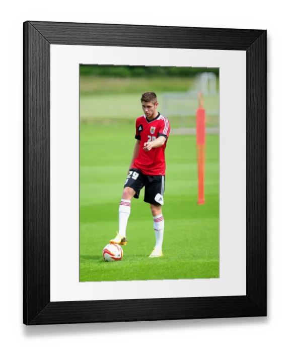 Framed Print : Bristol City Football Club: Wes Burns in Action during Pre-Season Training
