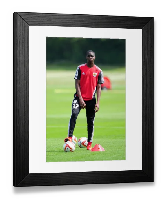 Framed Print : Bristol City Football Club: Jordan Wynter in Pre-Season Training Framed Print : Bristol City Football Club: Jordan Wynter in Pre-Season Training