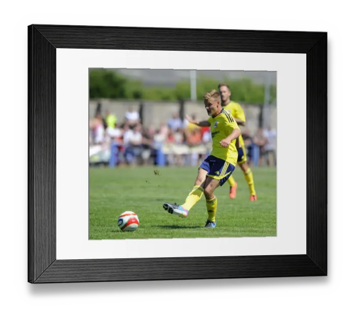 Framed Print : Bristol City's Rhys Jordan in Pre-Season Form: Clevedon Town vs. Bristol City (2013) Framed Print : Bristol City's Rhys Jordan in Pre-Season Form: Clevedon Town vs. Bristol City (2013)