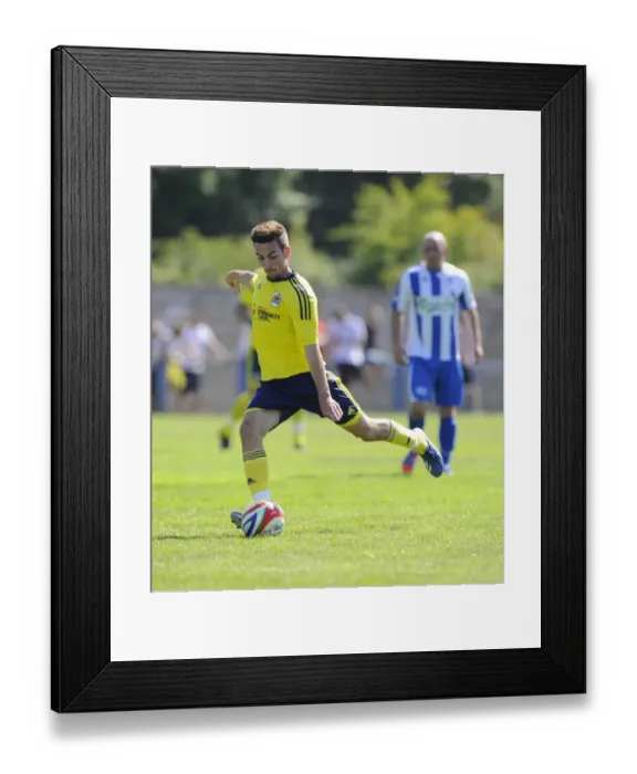 Framed Print : Bristol City's Lewis Hall Shoots in Pre-Season Friendly Against Clevedon Town Framed Print : Bristol City's Lewis Hall Shoots in Pre-Season Friendly Against Clevedon Town