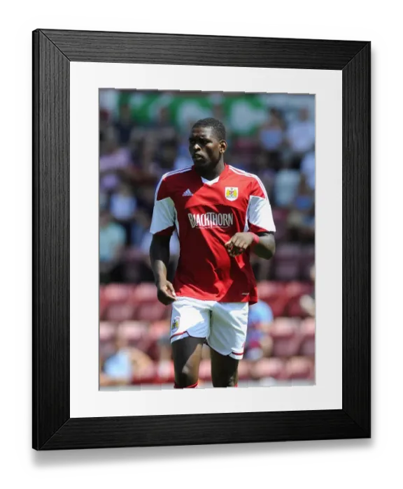 Framed Print : Bristol City vs Glasgow Rangers: Jay Emmanuel-Thomas in Action Framed Print : Bristol City vs Glasgow Rangers: Jay Emmanuel-Thomas in Action
