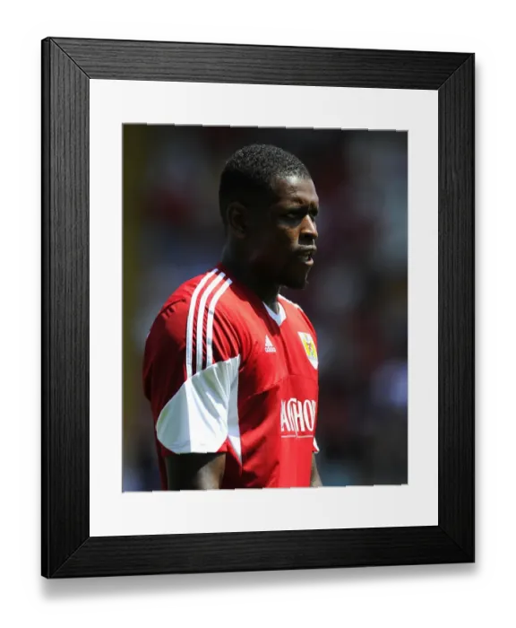 Framed Print : Jay Emmanuel-Thomas in Action: Bristol City vs Glasgow Rangers Framed Print : Jay Emmanuel-Thomas in Action: Bristol City vs Glasgow Rangers