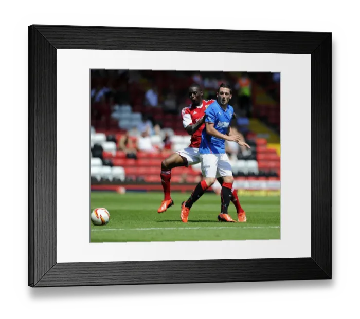 Framed Print : A Clash of Forces: Jordan Wynter vs Nicky Clark - Bristol City vs Glasgow Rangers Framed Print : A Clash of Forces: Jordan Wynter vs Nicky Clark - Bristol City vs Glasgow Rangers