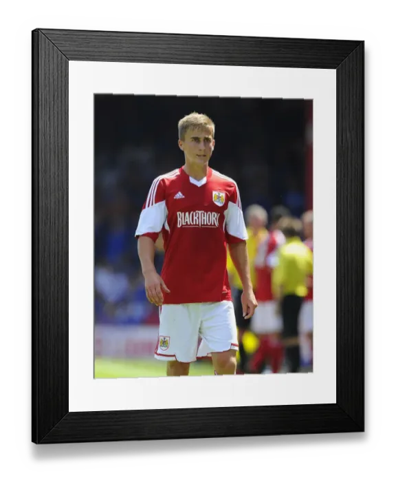 Framed Print : Bristol City's Joe Bryan in Action Against Glasgow Rangers at Ashton Gate Stadium (2013) Framed Print : Bristol City's Joe Bryan in Action Against Glasgow Rangers at Ashton Gate Stadium (2013)