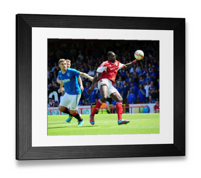 Framed Print : Intense Football Rivalry: Jay Emmanuel-Thomas vs Kyle Hutton at Ashton Gate Framed Print : Intense Football Rivalry: Jay Emmanuel-Thomas vs Kyle Hutton at Ashton Gate