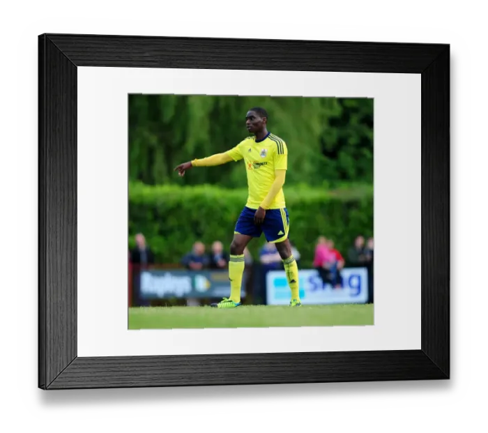 Framed Print : Bristol City's Jordan Wynter in Pre-Season Form Framed Print : Bristol City's Jordan Wynter in Pre-Season Form