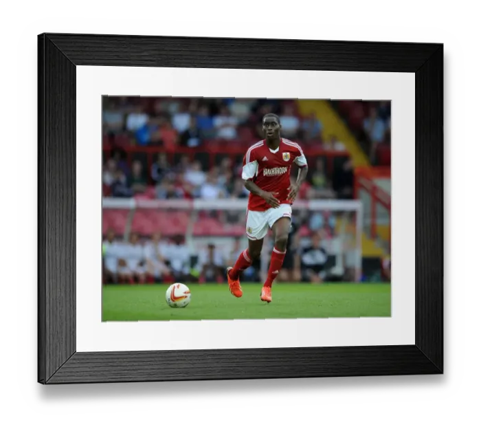 Framed Print : Bristol City vs Reading: Jordan Wynter in Action Framed Print : Bristol City vs Reading: Jordan Wynter in Action