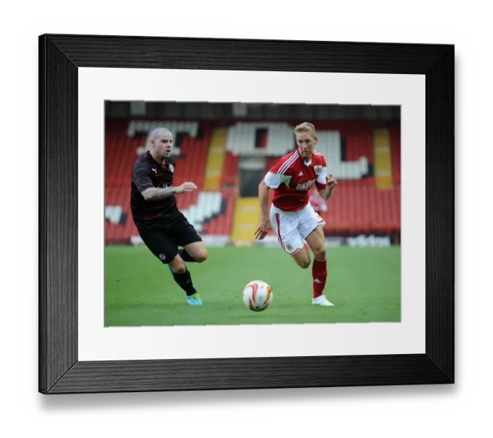 Framed Print : Bristol City vs Reading: Intense Moment between Wagstaff and Guthrie Framed Print : Bristol City vs Reading: Intense Moment between Wagstaff and Guthrie