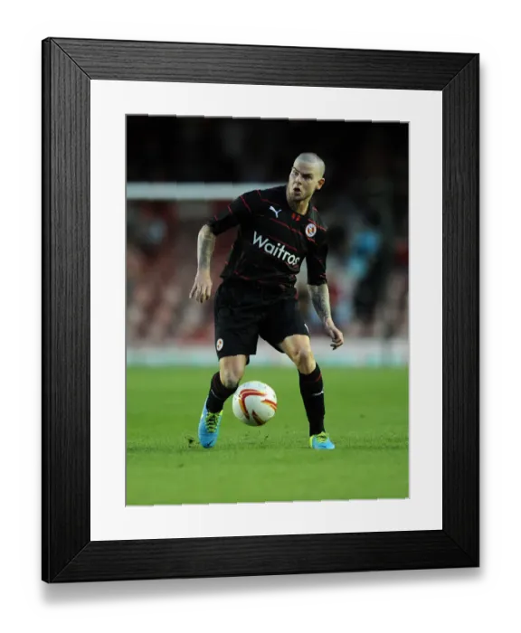 Framed Print : Bristol City vs Reading: Danny Guthrie in Action