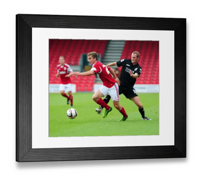 Framed Print : Bristol City's Joe Bryan Evades Tackle vs Bournemouth, 2013 Framed Print : Bristol City's Joe Bryan Evades Tackle vs Bournemouth, 2013