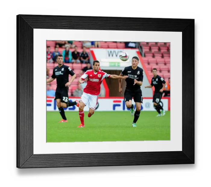 Framed Print : Bristol City vs Bournemouth: Intense Battle for Possession - March 2013 Framed Print : Bristol City vs Bournemouth: Intense Battle for Possession - March 2013