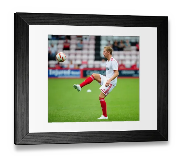 Framed Print : Bristol City's Scott Wagstaff in Action against Bournemouth, 2013 Framed Print : Bristol City's Scott Wagstaff in Action against Bournemouth, 2013
