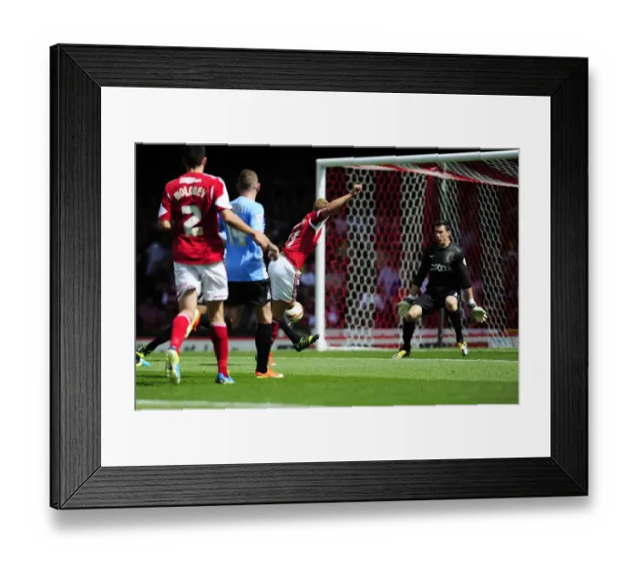 Framed Print : Scott Wagstaff Scores the Opener for Bristol City against Bradford City, 2013 Framed Print : Scott Wagstaff Scores the Opener for Bristol City against Bradford City, 2013