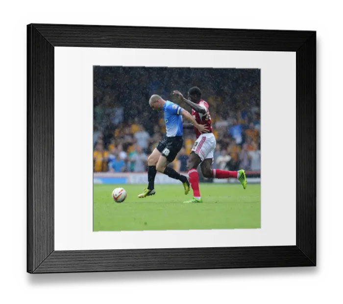 Framed Print : Intense Moment: Jay Emmanuel-Thomas Chases Down Gary Jones during Bristol City vs Bradford City Football Match Framed Print : Intense Moment: Jay Emmanuel-Thomas Chases Down Gary Jones during Bristol City vs Bradford City Football Match