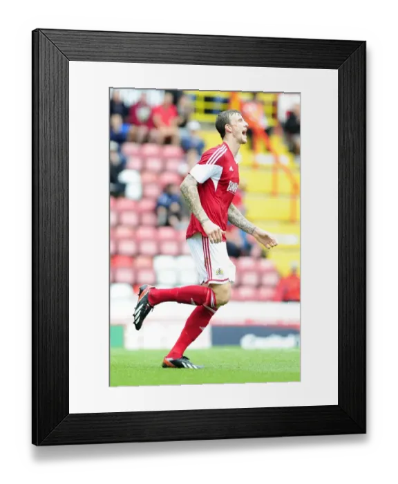 Framed Print : Aden Flint's Close Call: Bristol City vs Bradford City, Sky Bet League One, August 2013 Framed Print : Aden Flint's Close Call: Bristol City vs Bradford City, Sky Bet League One, August 2013