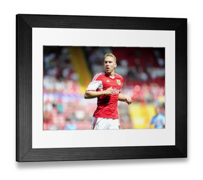 Framed Print : Bristol City vs Bradford City: Scott Wagstaff in Action, Ashton Gate, 2013 Framed Print : Bristol City vs Bradford City: Scott Wagstaff in Action, Ashton Gate, 2013