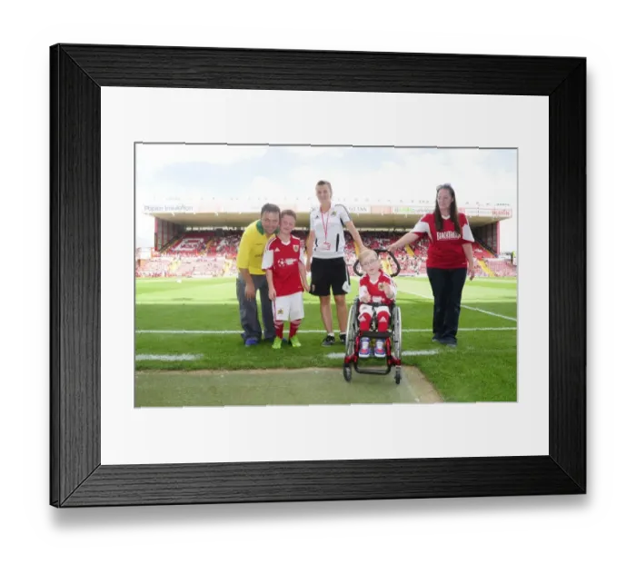 Framed Print : Bristol City vs Bradford City: Mascots Face-Off at Ashton Gate, Sky Bet League One (August 3, 2013) Framed Print : Bristol City vs Bradford City: Mascots Face-Off at Ashton Gate, Sky Bet League One (August 3, 2013)