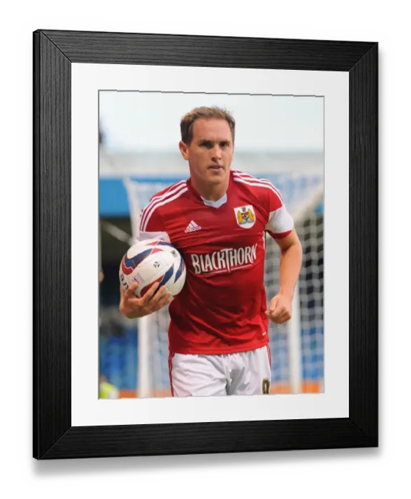 Framed Print : Neil Kilkenny of Bristol City in Action against Gillingham at Priestfield Stadium, 2013 Framed Print : Neil Kilkenny of Bristol City in Action against Gillingham at Priestfield Stadium, 2013